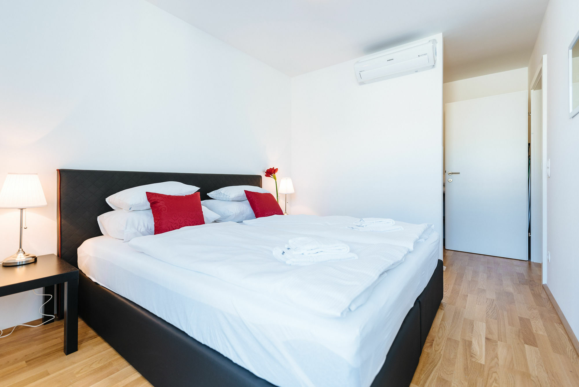 Vienna Mainstation - 10 Minutes To Citycenter - Apartments With Aircondition Екстер'єр фото